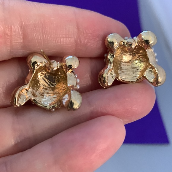 Panda Pierced Earrings Pearl and Enamel - Picture 5 of 8